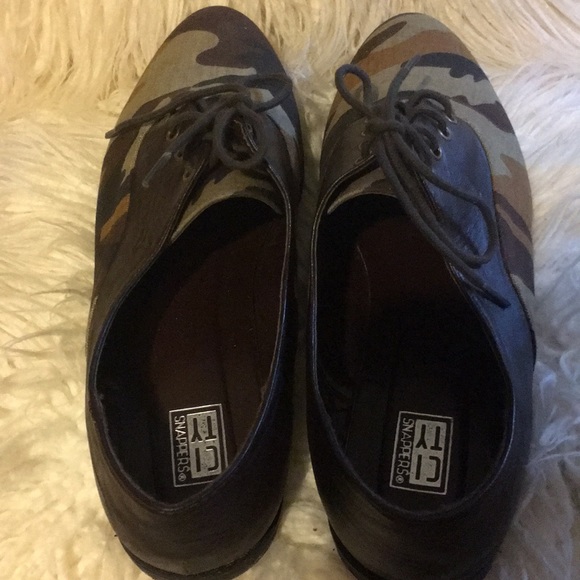 Camouflage oxford Flats - Picture 3 of 3